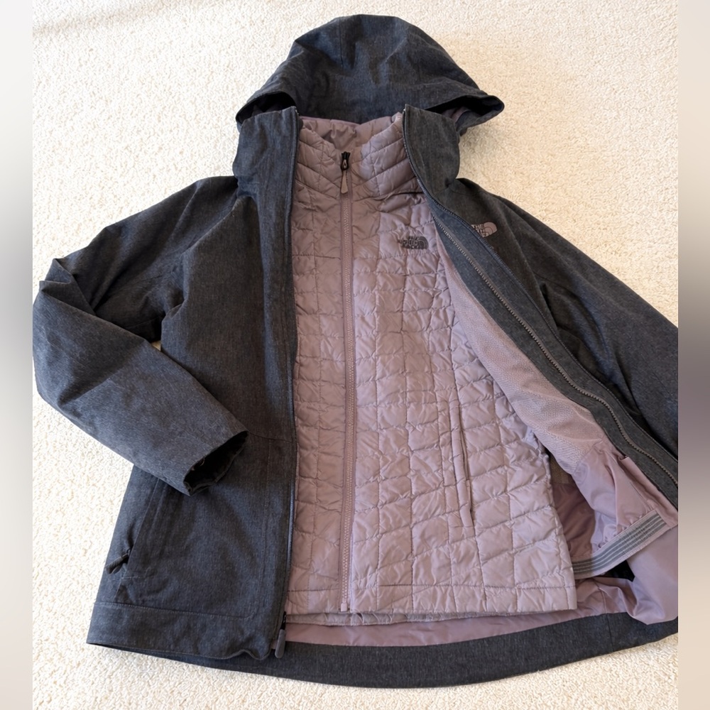 The North Face Women's ThermoBall Eco Snow Triclimate Jacket purple/ grey sz Med